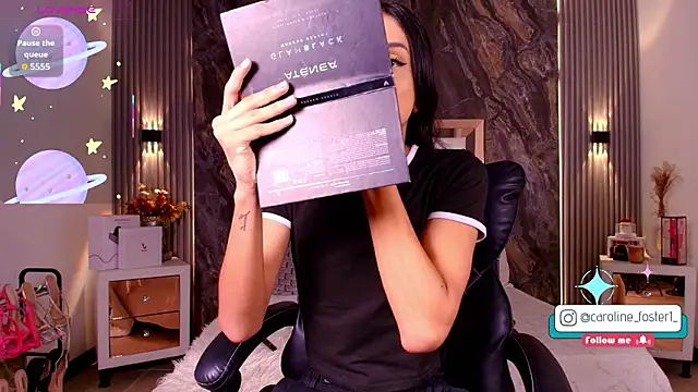 Snapshot of Caroline_foster1 chatting on February 17, 12:12 pm Caroline foster1 online show from February 17, 12:12 pm