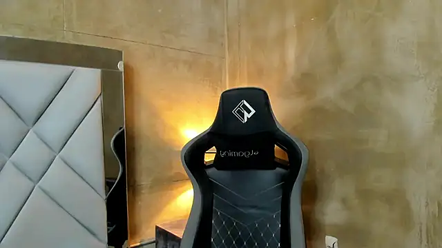 Snapshot of maddox_santana chatting on December 17, 9:26 am maddox santana online show from December 17, 9:26 am