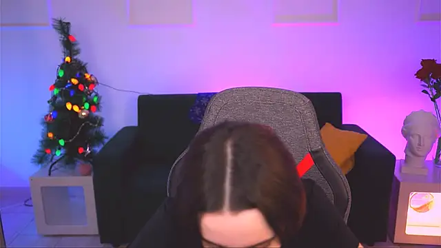 KateWillows online show from December 20, 4:19 am