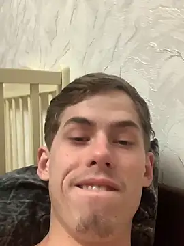 FreeRich online show from December 22, 2:08 am