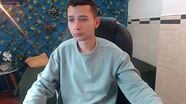 LucassSmith11 online show from January 6, 12:20 pm