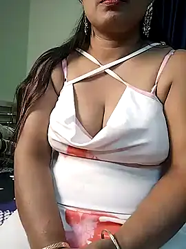 Naughty jully online show from December 4, 5:32 pm