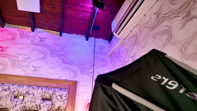 emily dempsey online show from April 1, 7:11 pm