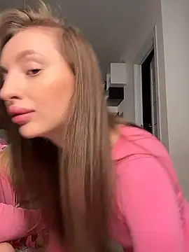 elloriah online show from April 18, 7:58 pm