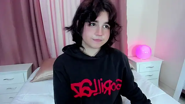 Snapshot of daniellesins2 chatting on December 1, 12:54 pm daniellesins2 online show from December 1, 12:54 pm