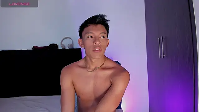 santinaughty online show from February 14, 5:53 pm