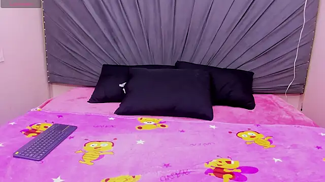 Saray AssMessy online show from December 3, 2:15 pm