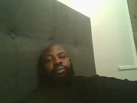 Snapshot of smartfuck777 chatting on December 19, 1:12 am smartfuck777 online show from December 19, 1:12 am