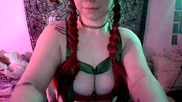 spunfoxxx online show from December 2, 11:11 pm