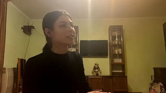 Snapshot of stealurheartgirl chatting on December 2, 6:25 pm stealurheartgirl online show from December 2, 6:25 pm