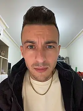 Snapshot of 3turkish6model9 chatting on March 3, 3:29 pm 3turkish6model9 online show from March 3, 3:29 pm