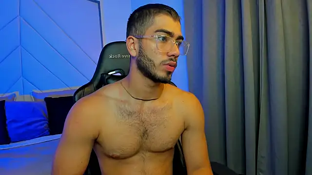 Snapshot of Franco_banderas chatting on December 2, 12:21 pm Franco banderas online show from December 2, 12:21 pm