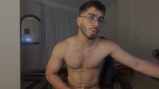 Franco banderas online show from April 21, 4:30 am