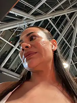 AsianDreamx online show from April 11, 8:35 pm