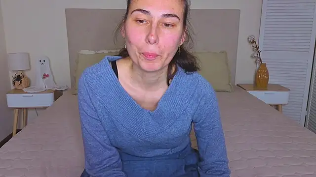 Olivia milf  online show from November 30, 9:52 pm