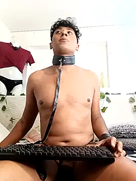 Varek biglatin dick online show from December 3, 1:24 am