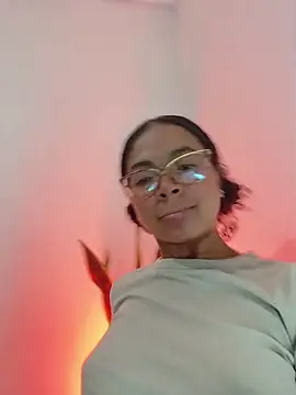   VioletaHeaven   online show from March 29, 9:26 pm