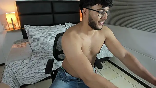 mike foxxx  online show from January 10, 3:30 am