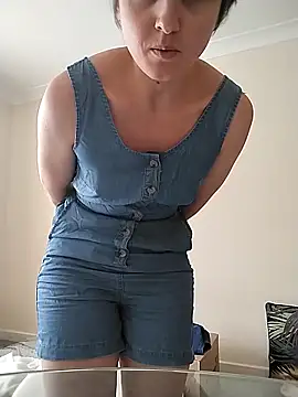 Amy01112 online show from April 10, 2:22 pm