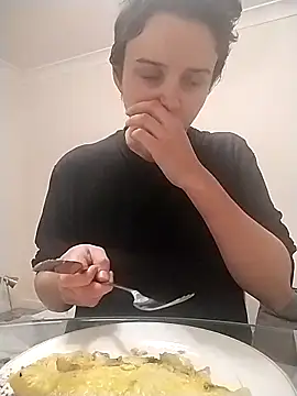 Amy01112 online show from April 14, 10:05 pm