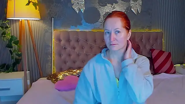 JasmineeSky online show from January 19, 1:37 pm