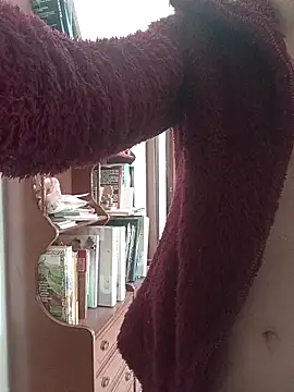 gatitachula93 online show from March 13, 12:23 pm