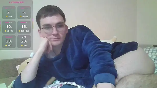 leo cutie online show from February 11, 9:31 pm