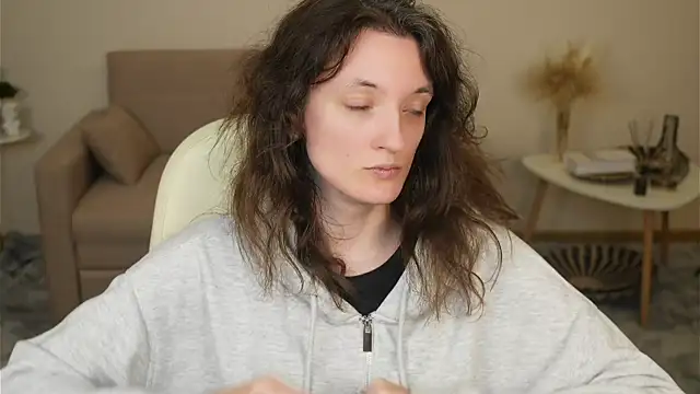 Snapshot of TameraNiedermeyer chatting on December 3, 1:31 pm TameraNiedermeyer online show from December 3, 1:31 pm