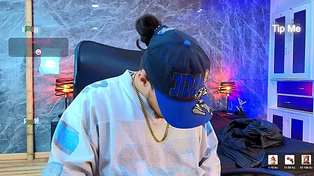 Snapshot of PatrickS25 chatting on February 16, 5:03 am PatrickS25 online show from February 16, 5:03 am