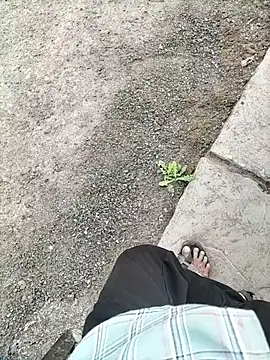 Snapshot of slimmicute chatting on December 15, 11:47 am slimmicute online show from December 15, 11:47 am