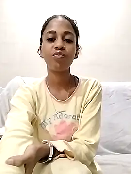 Snapshot of IndianSativa2 chatting on December 14, 12:05 am IndianSativa2 online show from December 14, 12:05 am