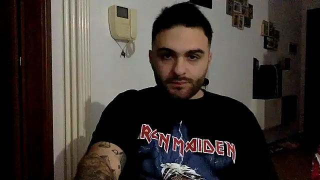 Snapshot of Rente22 chatting on December 1, 3:06 pm Rente22 online show from December 1, 3:06 pm