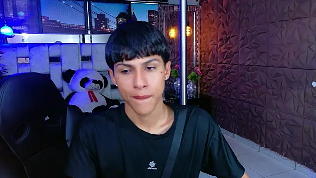 StormLuxX online show from January 8, 7:27 pm