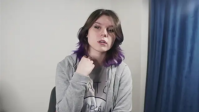 Snapshot of GriselWarick chatting on December 2, 8:41 am GriselWarick online show from December 2, 8:41 am