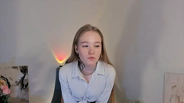 MaireLanda online show from December 18, 4:18 am