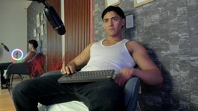 Tayler Cross online show from January 16, 6:12 pm