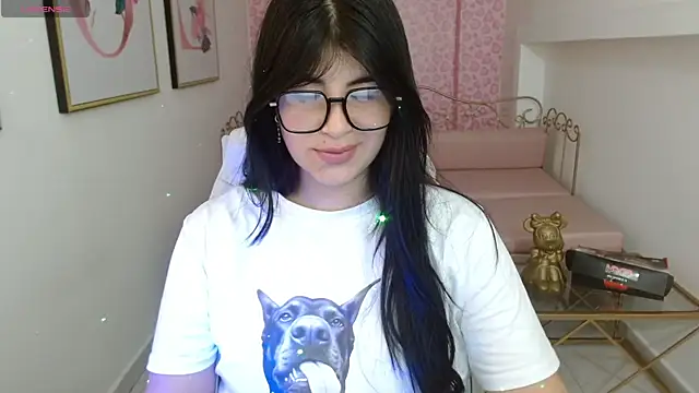 Nina harpper  online show from April 13, 1:05 pm