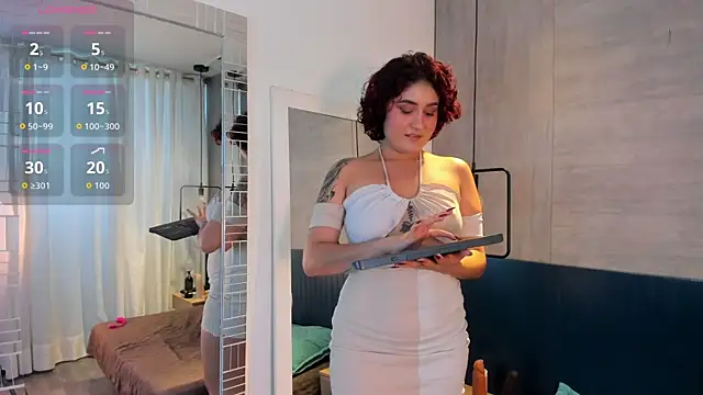 MissSavage  online show from December 18, 7:53 pm