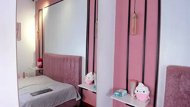 MissSavage  online show from March 13, 7:42 pm