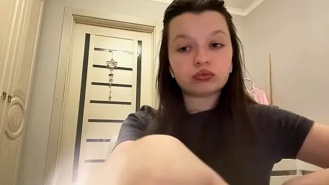 EllieBerrie online show from February 15, 5:09 pm