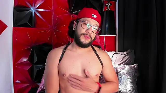 Snapshot of MAGNUS_KING chatting on December 2, 5:30 pm MAGNUS KING online show from December 2, 5:30 pm