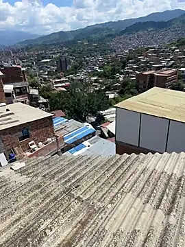 Lander Cruz online show from March 22, 6:22 pm