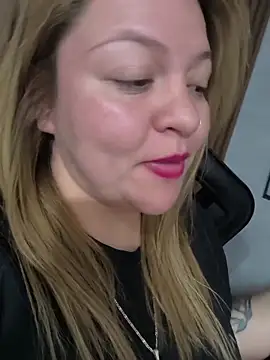 Snapshot of Sue_andersson chatting on March 4, 5:46 am Sue andersson online show from March 4, 5:46 am