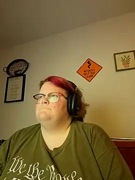 LiaraStrife online show from December 2, 6:41 am