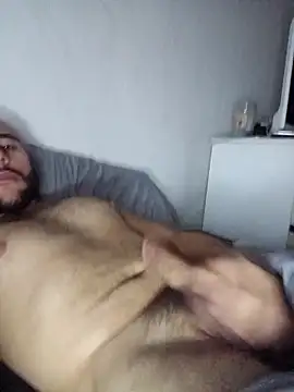 Snapshot of Shotdicks chatting on December 2, 5:46 am Shotdicks online show from December 2, 5:46 am