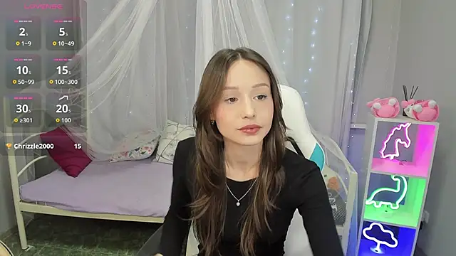 LunaPierce online show from December 3, 1:53 pm