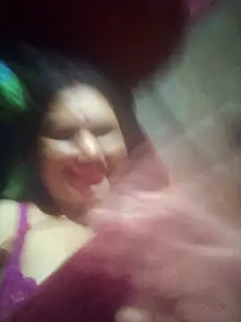 Your-shreya143 online show from April 4, 7:44 pm