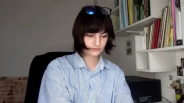 Snapshot of MellisaBalles chatting on December 17, 7:58 am MellisaBalles online show from December 17, 7:58 am