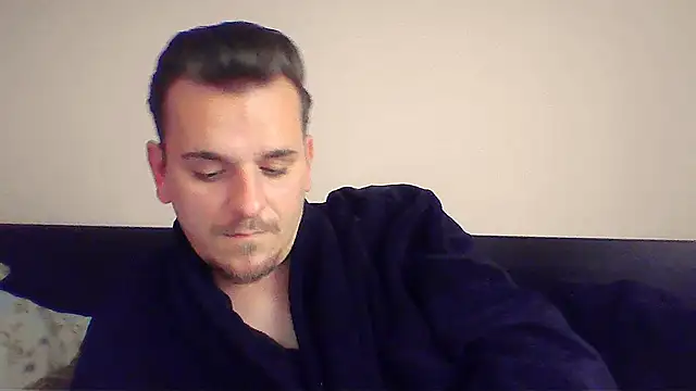 Snapshot of sexy_bigdick22 chatting on December 2, 12:43 pm sexy bigdick22 online show from December 2, 12:43 pm