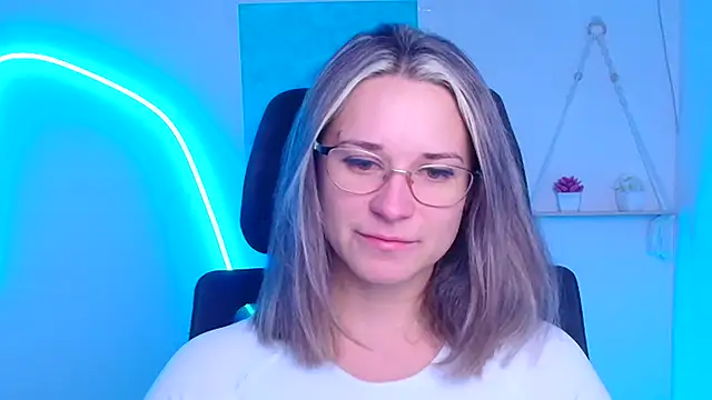 Melodie Aster online show from January 12, 12:21 pm